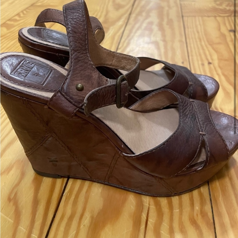 Fyre wedges